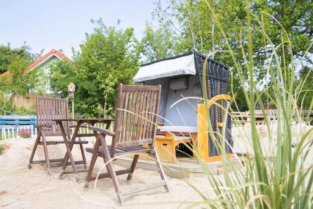 Ferienwohnungen Fehmarn Mit Parkplatz In Petersdorf Exterior photo